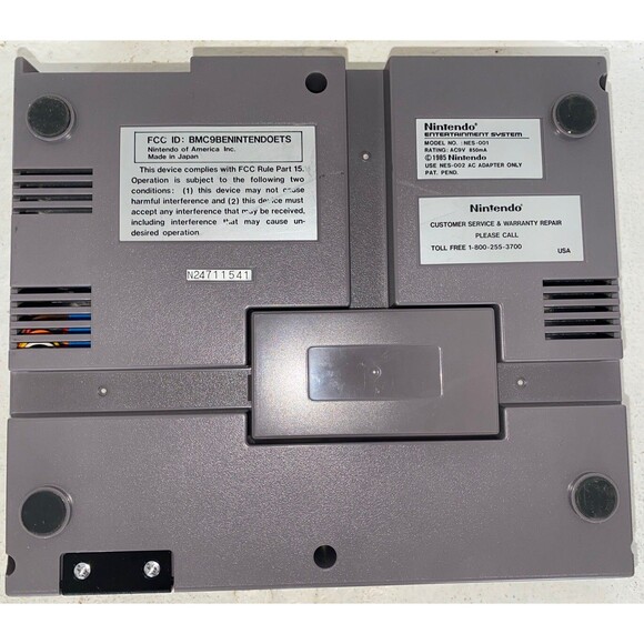 NINTENDO NES-001 Console Bundle With 2 Controllers! - Picture 9 of 10